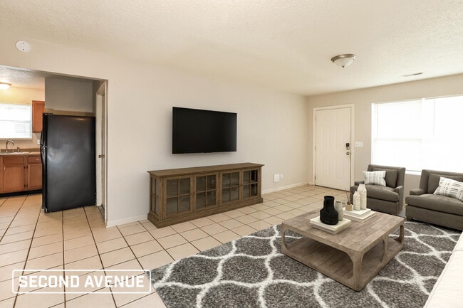 2833 Kensington Ave in Kansas City, MO - Foto de edificio - Building Photo