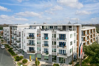 Burnet Flats in Austin, TX - Building Photo - Building Photo