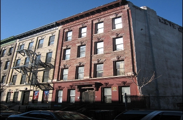 319 Jefferson St in Brooklyn, NY - Building Photo