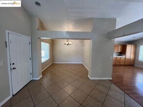 3033 Mills Dr in Brentwood, CA - Building Photo - Building Photo