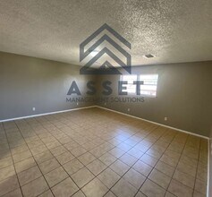 2624 SW 57th St in Oklahoma City, OK - Building Photo - Building Photo