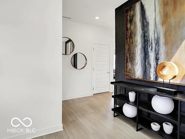 2868 Woods Edge Dr in Greenwood, IN - Building Photo - Building Photo