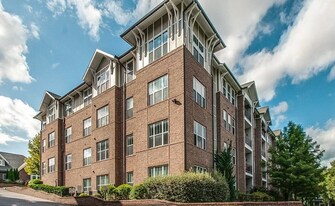 2310 Elliott Ave, Unit Ground floor unit in Nashville, TN - Building Photo