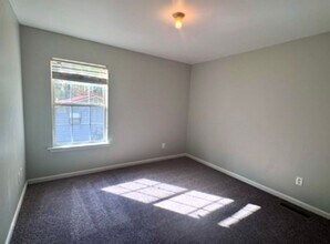 132 Lola St in Springville, AL - Foto de edificio - Building Photo