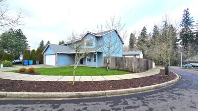 10032 NE 19th St in Vancouver, WA - Building Photo - Building Photo