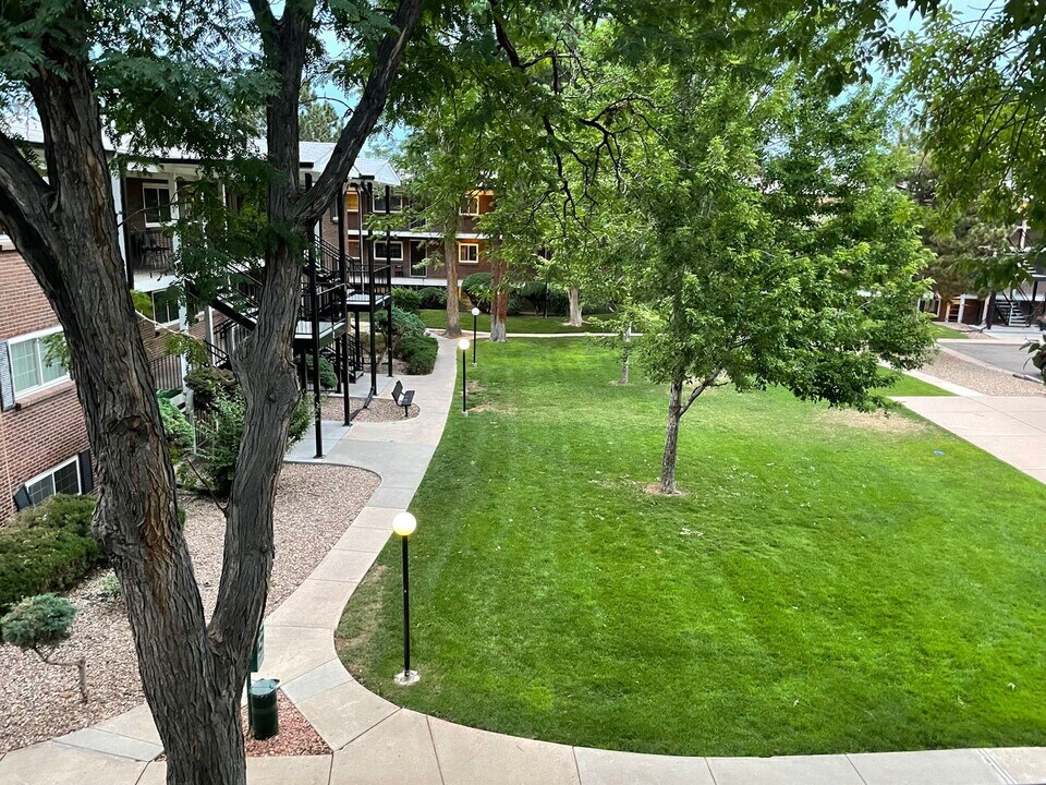 6800 E Tennessee in Denver, CO - Building Photo