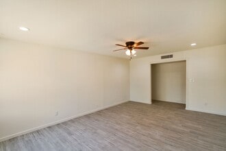 507 E Riviera Dr in Tempe, AZ - Building Photo - Building Photo