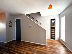 8081 NW 23rd St in Oklahoma City, OK - Building Photo - Building Photo