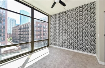 650 W Wayman St, Unit 603c in Chicago, IL - Building Photo - Building Photo