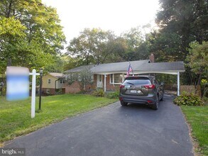 4752 Carterwood Dr in Fairfax, VA - Building Photo - Building Photo