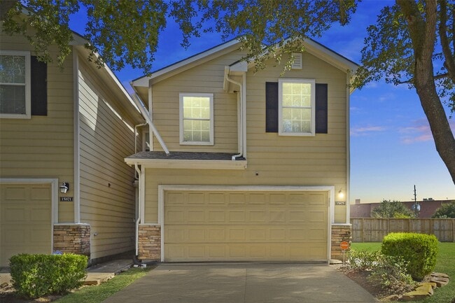 15819 Misty Loch Ln in Houston, TX - Building Photo - Building Photo