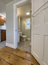 5 Chapel St in Newmarket, NH - Building Photo - Building Photo