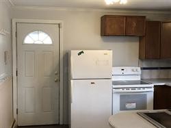 37 Huntington Rd in Hadley, MA - Building Photo - Building Photo