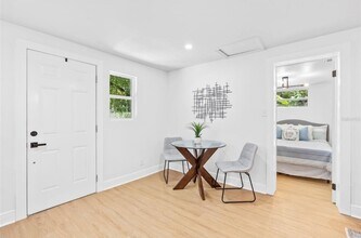 1517 E Giddens Ave in Tampa, FL - Building Photo - Building Photo