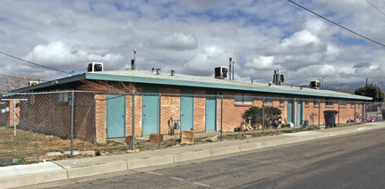 433-437 Indiana St SE in Albuquerque, NM - Building Photo - Building Photo