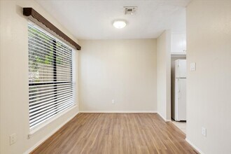 3502 Ocee St in Houston, TX - Foto de edificio - Building Photo