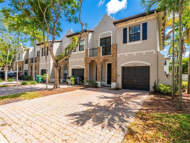 11382 SW 236th St in Homestead, FL - Building Photo - Building Photo