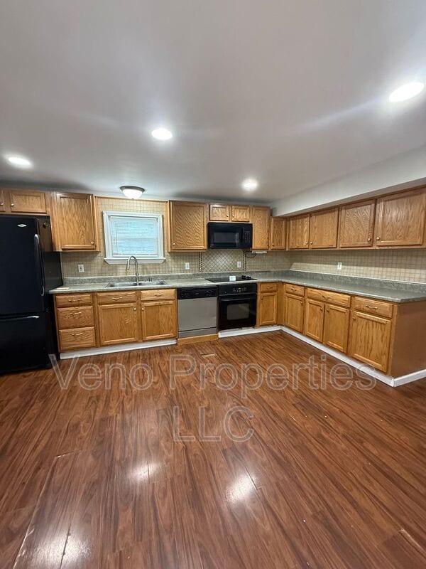 5 Lansing Rd in Stillwater, NY - Building Photo - Building Photo