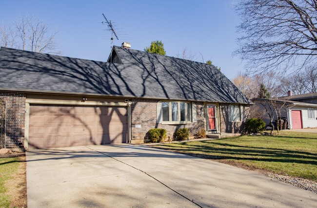 property at 938 Aberdeen Dr