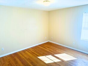 106 Calvary St, Unit 106 in Waltham, MA - Building Photo - Building Photo