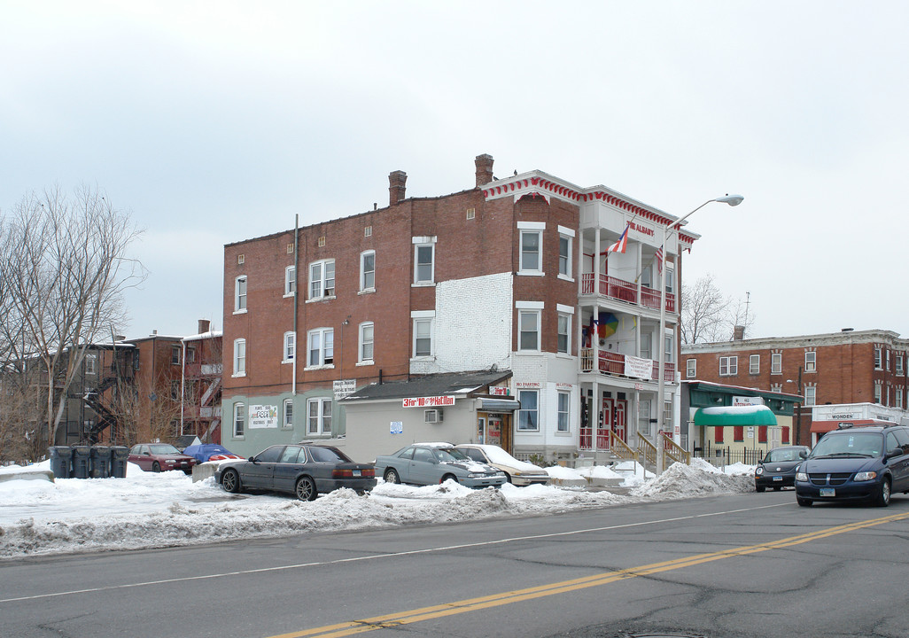 The Albany in Hartford, CT - Building Photo