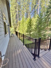 11992 Willow Valley Rd in Nevada City, CA - Building Photo - Building Photo