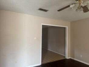 4108 Bill Owens Pkwy in Longview, TX - Building Photo - Building Photo