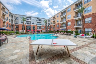 West 18th Lofts in Houston, TX - Foto de edificio - Building Photo