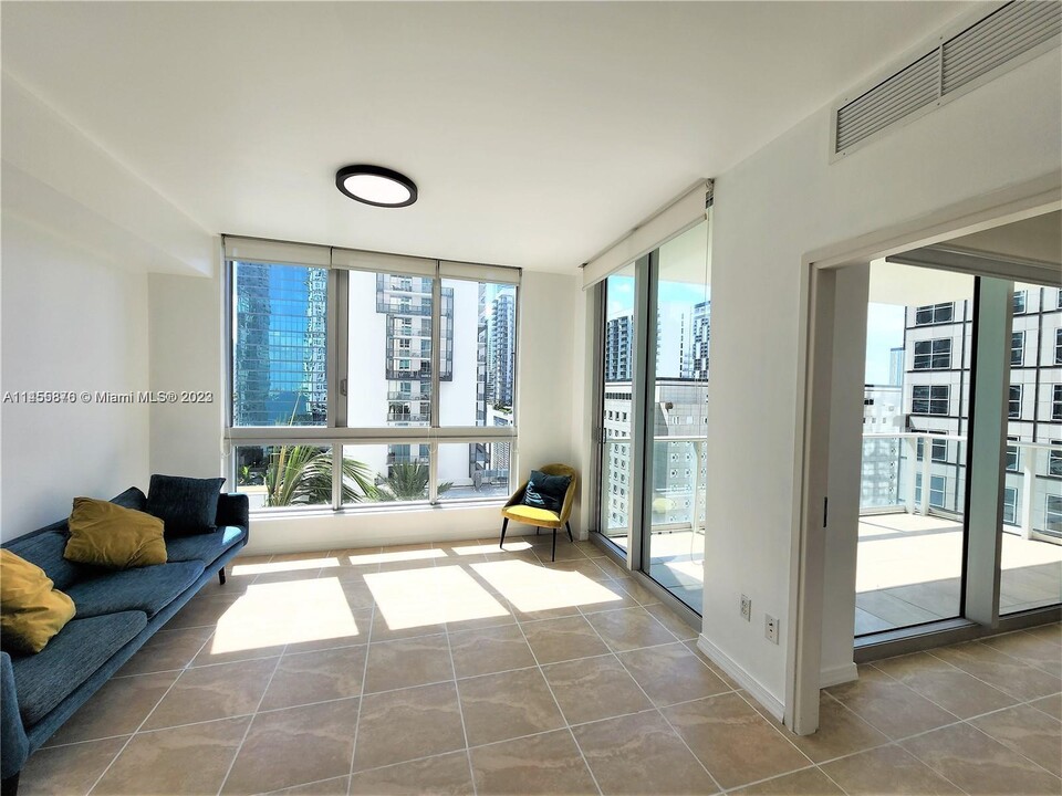 300 S Biscayne Blvd, Unit 3011 in Miami, FL - Foto de edificio