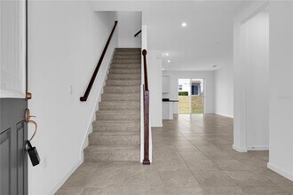 1108 Lakeshore Breeze Pl in Kissimmee, FL - Building Photo - Building Photo