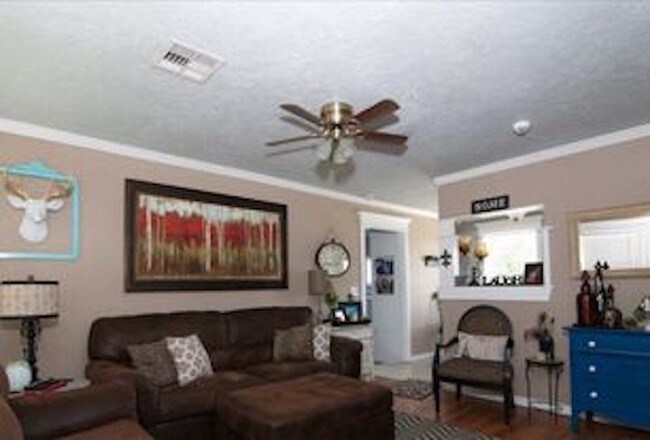 1211 Dakota St photo'