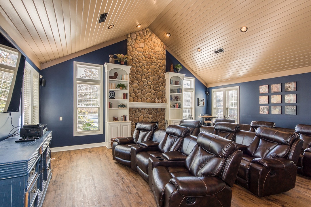 The Pines at Tuttle Crossing in Dublin, OH - Building Photo