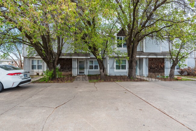 property at 7210 W Douglas Ave