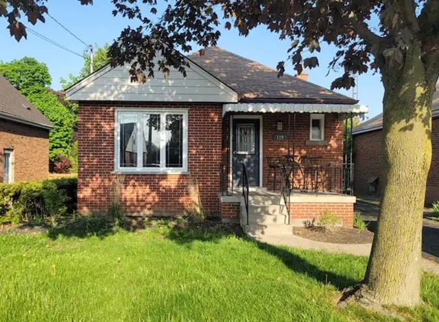 129 Beland Av S in Hamilton, ON - Building Photo