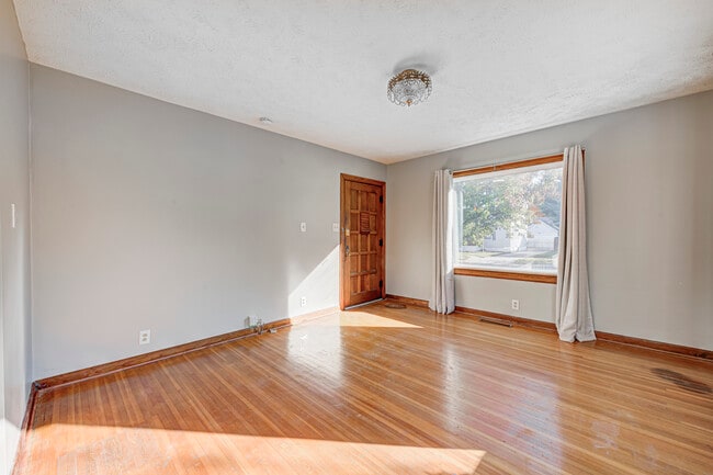 1744 N Norfolk St in Indianapolis, IN - Foto de edificio - Building Photo