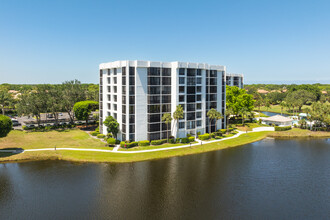 Lakewood Midrise in Boca Raton, FL - Building Photo - Building Photo