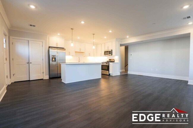 68 North Beacon St, Unit 1 in Boston, MA - Building Photo - Building Photo