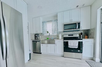 2841 SW 4th Ct in Fort Lauderdale, FL - Building Photo - Building Photo