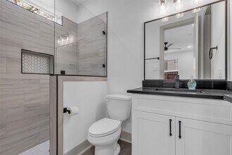 5310 Kindred Gdn Ln in Houston, TX - Building Photo - Building Photo