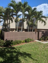 6823 68th Way in West Palm Beach, FL - Building Photo - Building Photo