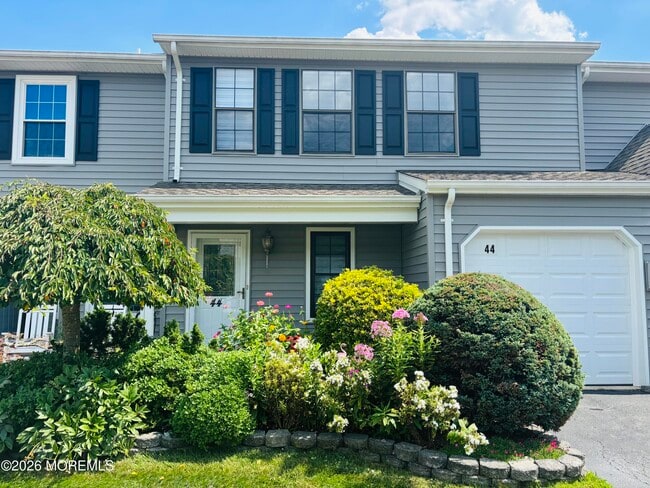 property at 44 Mariners Cove
