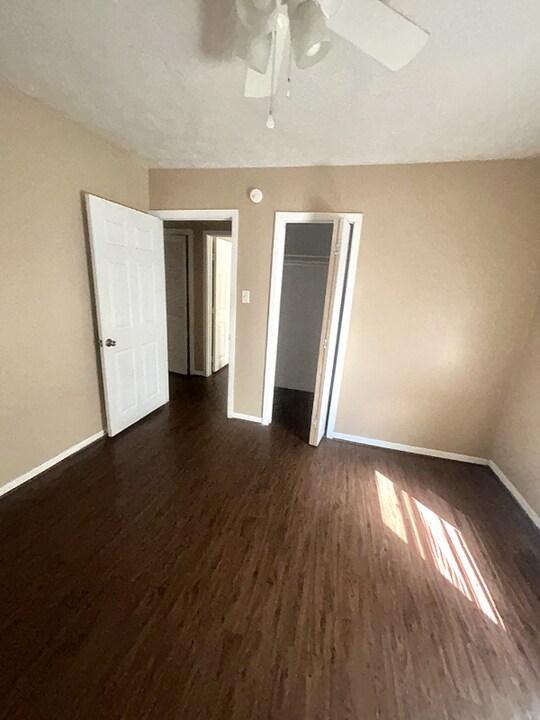 106 Hardy St in Bryan, TX - Building Photo