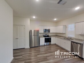 6110 Harrah Ln in Heath, TX - Building Photo - Building Photo