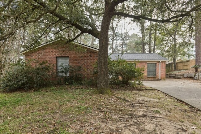 324 Olive St in Huntsville, TX - Building Photo - Building Photo