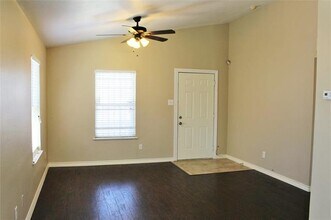 3522 Pinebrook Dr in Dallas, TX - Building Photo - Building Photo