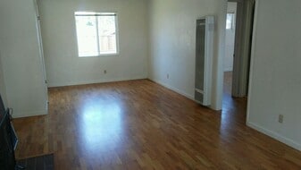 134 Seaside St in Santa Cruz, CA - Building Photo