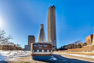 3660 N Lake Shore Dr in Chicago, IL - Building Photo
