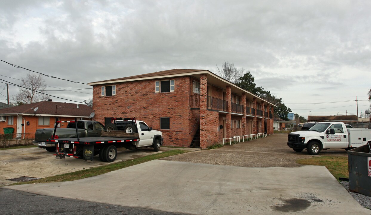 635 Vic St in Westwego, LA - Foto de edificio