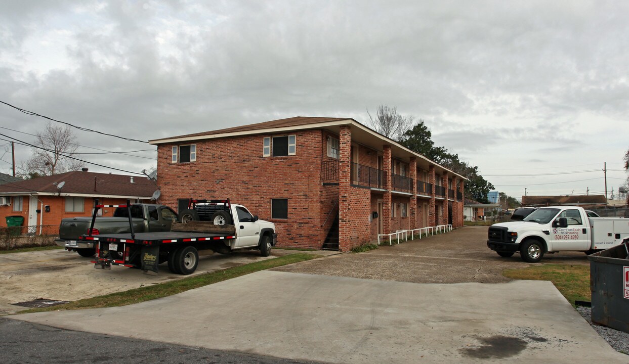 635 Vic St in Westwego, LA - Building Photo