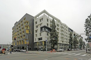G12 Apartments